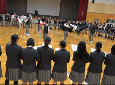 R07学科集会応援歌披露02加工済